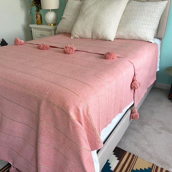 Throw Blanket - Moexccan Blanket - Pom Pom Blanket - Handwoven Moexccan Blanket - cotton Pompom Blanket - cheapest Bedroom Decorati,n- blanket pink.